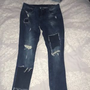 BLANK NYC distressed jeans size 27